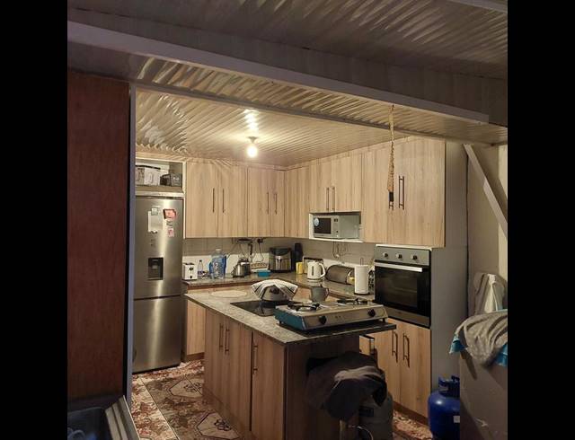 4 BEDROOM HOUSE FOR SALE IN RETREAT
